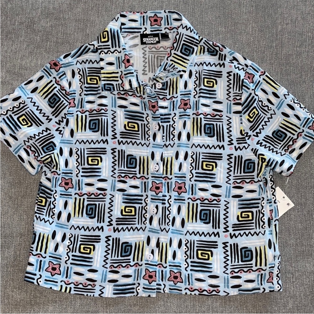 Netflix Stranger Things Demogorgon Button
Up Short Sleeve Shirt